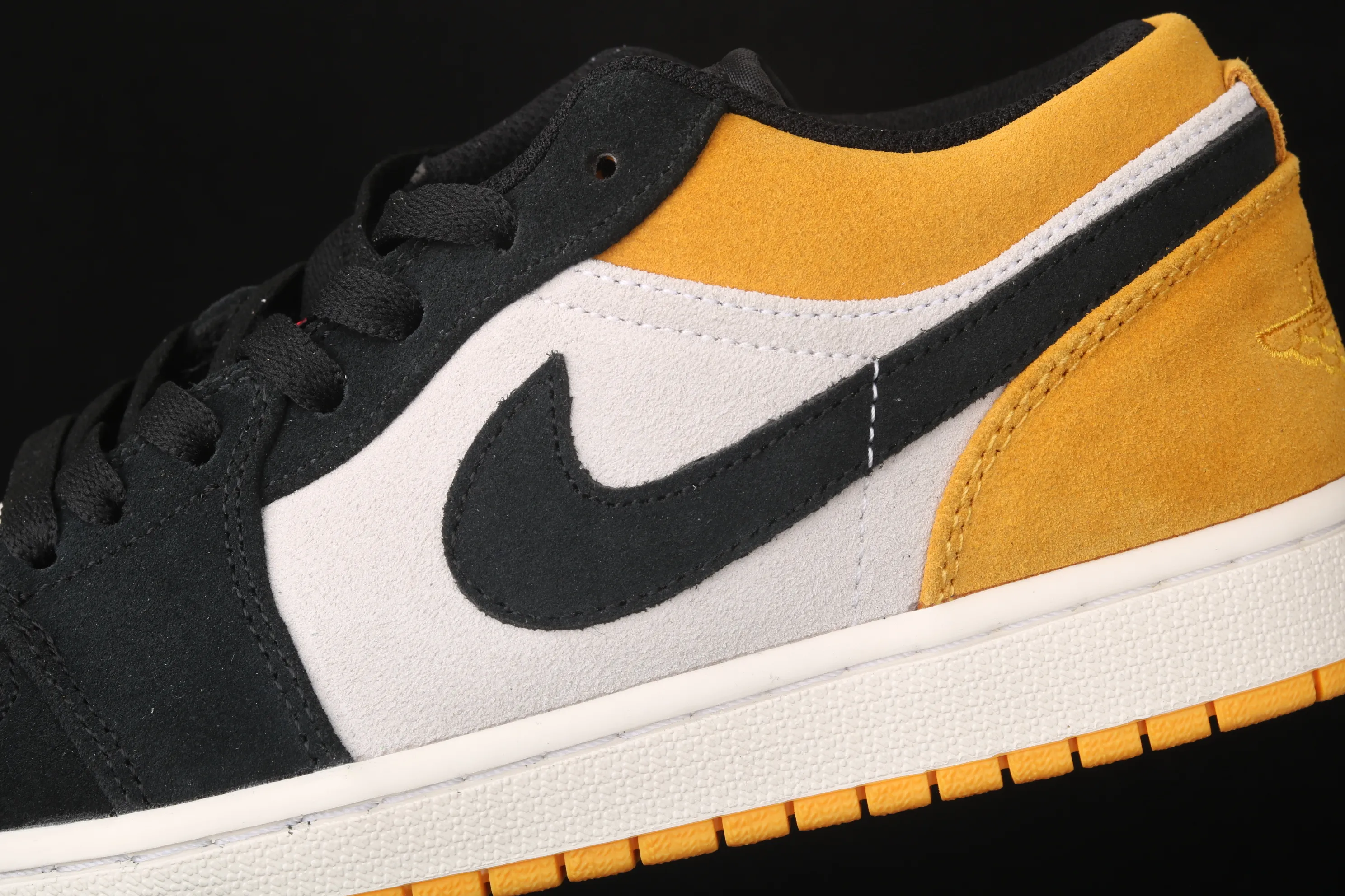 All categories Air Jordan Jordan series basketball shoes Air Jordan 1 Low New version Air Jordan 1 Low "University Gold" AJ1 Joe 1 black and yellow toes Pikachu cultural and leisure sports sneakers 553558-127